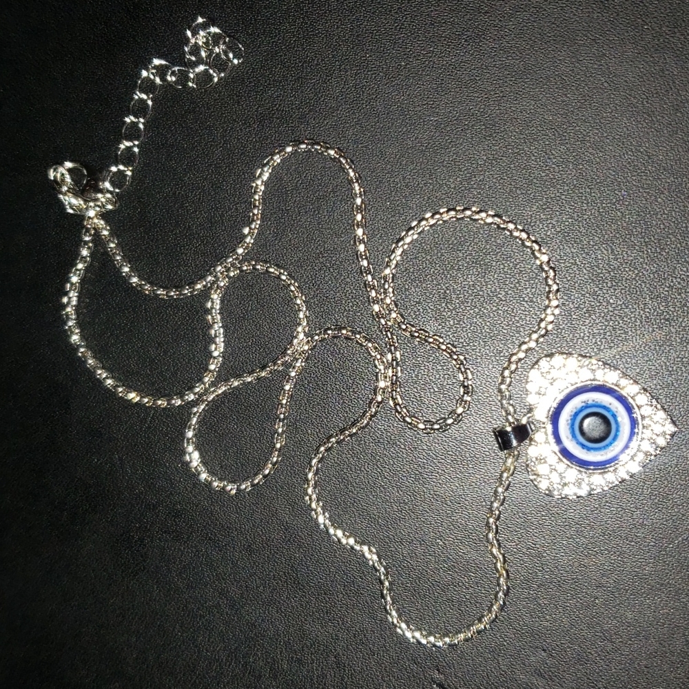 Protection Blue Eye Heart - Picture 2 of 3